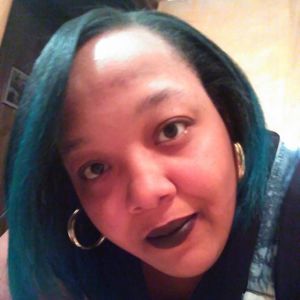 Meet your Posher, Crystal